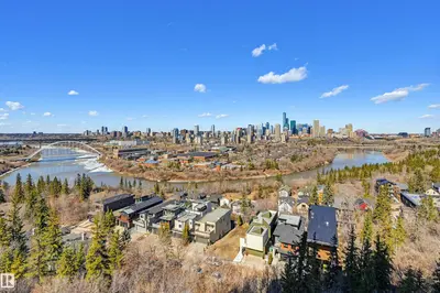 Interior photo 3 of #901 10035 SASKATCHEWAN DR NW