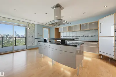 Interior photo 4 of #901 10035 SASKATCHEWAN DR NW