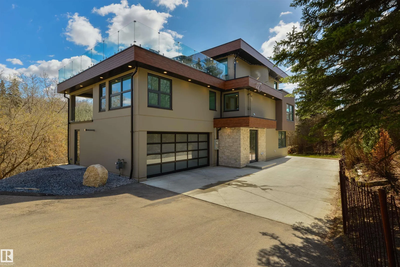 9213 97 ST NW, Edmonton - 6 bedroom Detached Single Family for sale