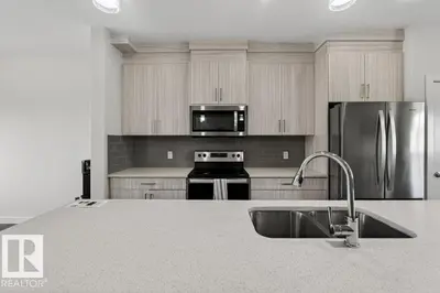 Interior photo 4 of 5052 CHAPPELLE RD SW