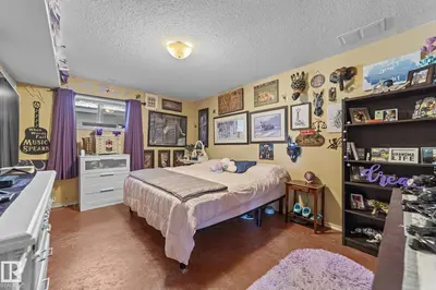 Interior photo 4 of 5024 52 ST