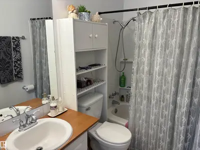 Interior photo 4 of 4824 49 AV