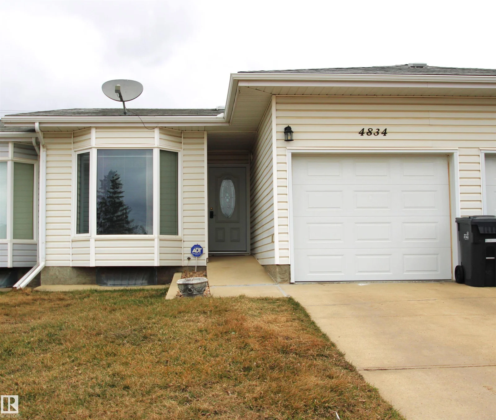 4834 49 Ave, St. Paul Town - 2 bedroom Residential Attached for sale