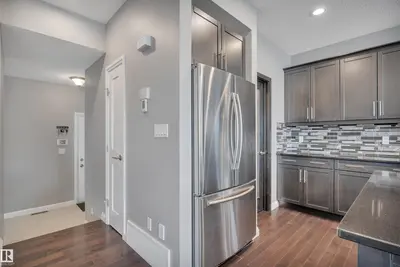 Interior photo 3 of 287 SHEPPARD CI