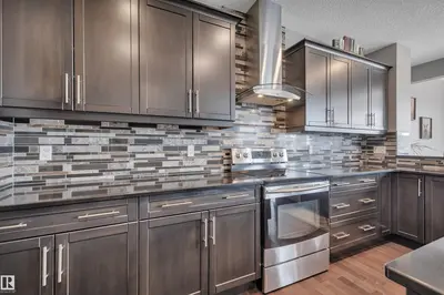 Interior photo 4 of 287 SHEPPARD CI