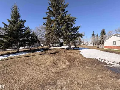 Interior photo 2 of 5007 51 ST