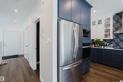 Interior photo 3 of 