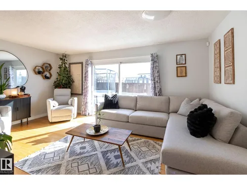 3859 85 ST NW, Edmonton - $339,900