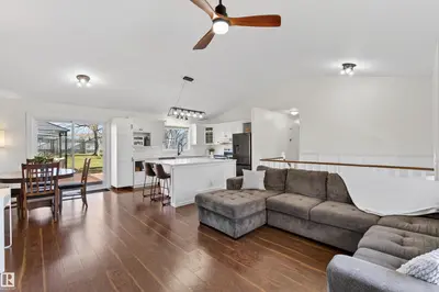 Interior photo 4 of 3802 54 AV