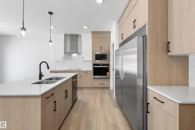 Interior photo 2 of 1077 CRISTALL CR SW