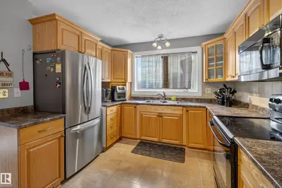 Interior photo 4 of 47 DUKE DR