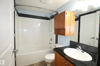Interior photo 3 of #105 3719 Whitelaw LN NW