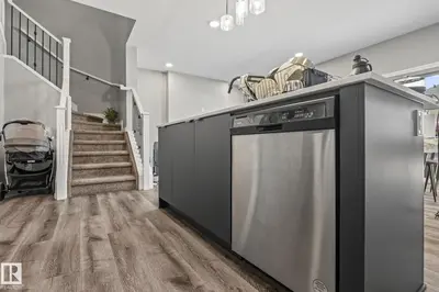 Interior photo 4 of 5142 23A AV SW
