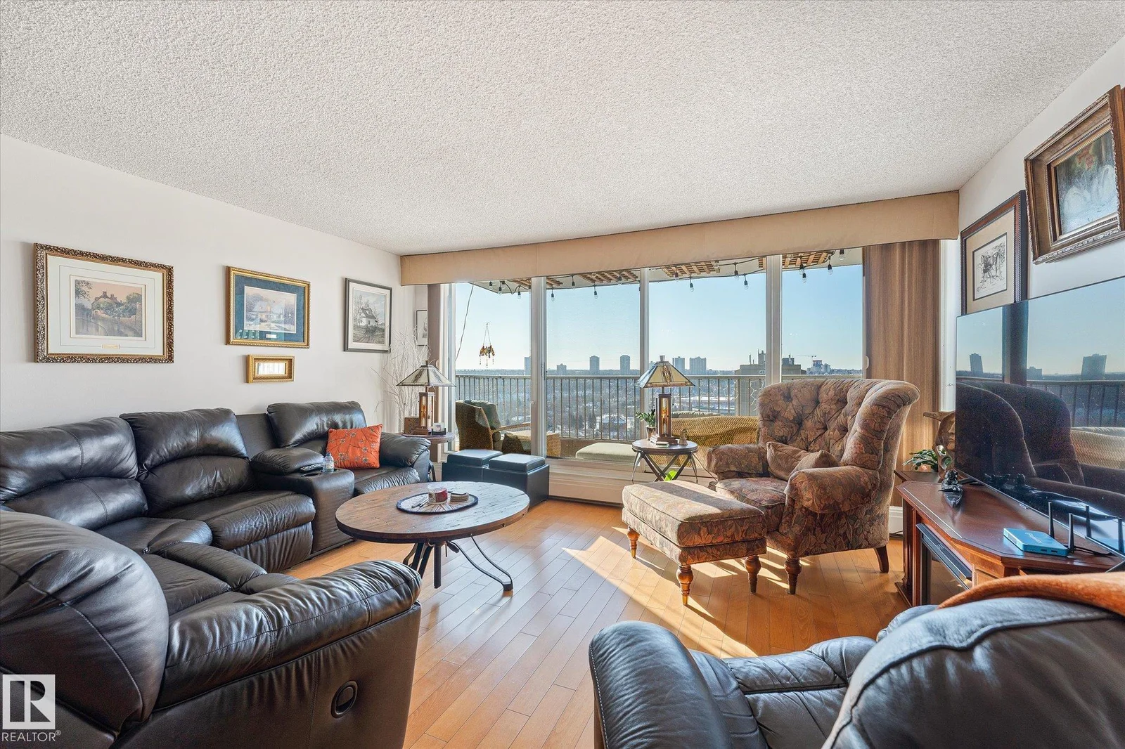 9923 103 ST NW, Edmonton - 2 bedroom Apartment for sale