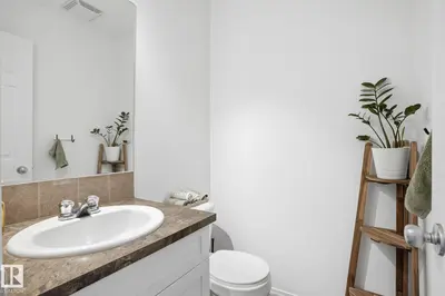 Interior photo 4 of #123 150 Edwards DR SW