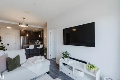 Interior photo 2 of #316 1316 WINDERMERE WY SW