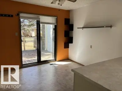 Interior photo 2 of 241 OEMING RD NW