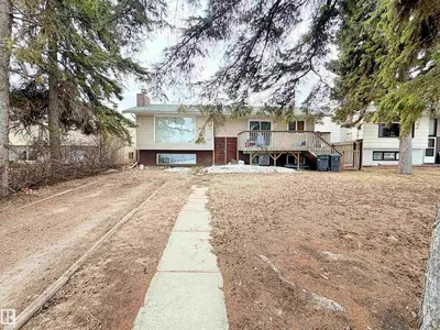 Interior photo 2 of 1911 1 AV