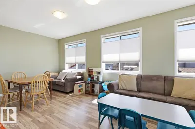 Interior photo 4 of 72 Beach Ave