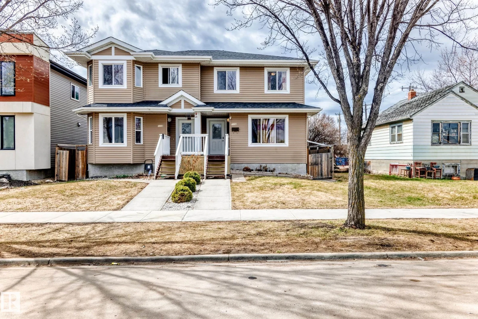 11732 123 ST NW, Edmonton - 5 bedroom Duplex for sale