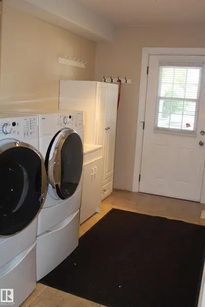 Interior photo 1 of 5027 52 AV