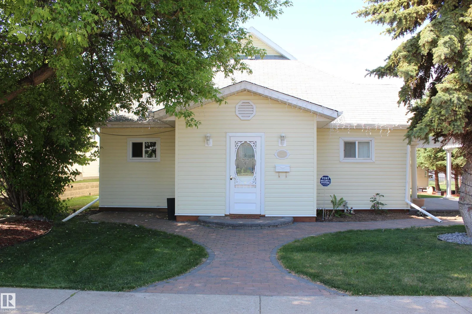 5027 52 AV, Mundare - 4 bedroom Detached Single Family for sale