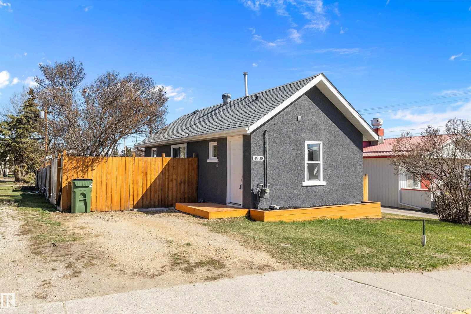 4908 49 AV, Onoway - 2 bedroom Detached Single Family for sale