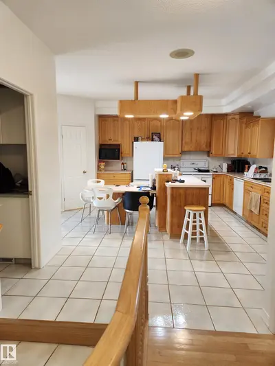 Interior photo 4 of 4317 53 ST