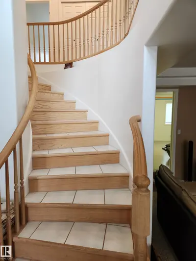 Interior photo 3 of 4317 53 ST
