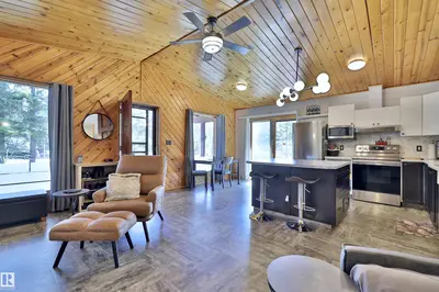 Interior photo 4 of 6309 49 ST