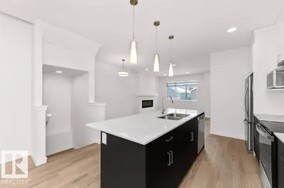 Interior photo 3 of 1529 Plum CI SW