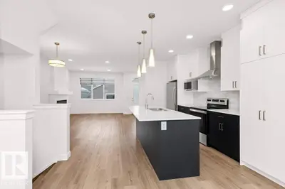 Interior photo 2 of 1529 Plum CI SW
