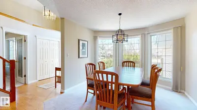 Interior photo 3 of 721 BUTTERWORTH DR NW