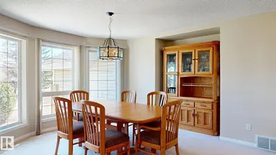 Interior photo 2 of 721 BUTTERWORTH DR NW