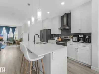 Interior photo 3 of 1404 PODERSKY LI SW