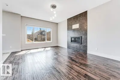 Interior photo 4 of 2604 20 AV NW