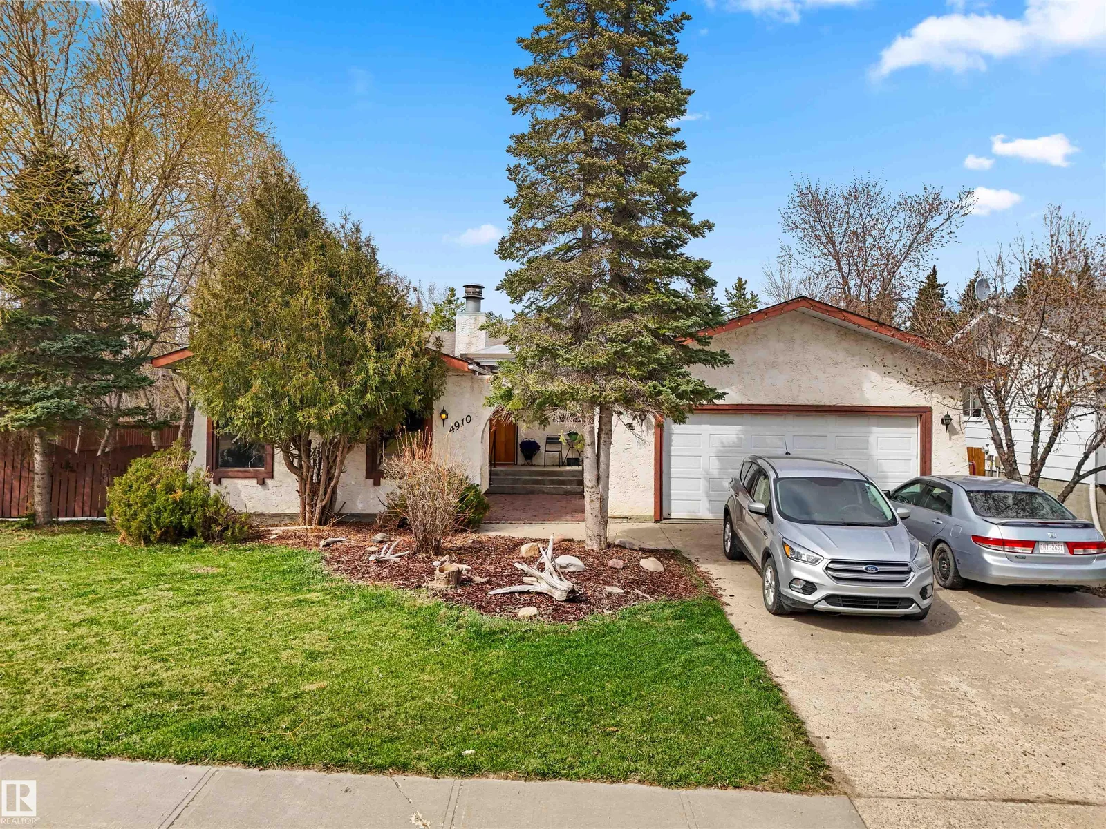 4910 Mackenzie AV, Drayton Valley - 5 bedroom Detached Single Family for sale