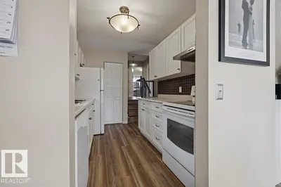 Interior photo 4 of 7422 188 ST NW