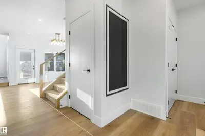 Interior photo 2 of 372 Creekside Green