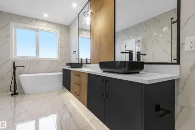 Interior photo 1 of 372 Creekside Green