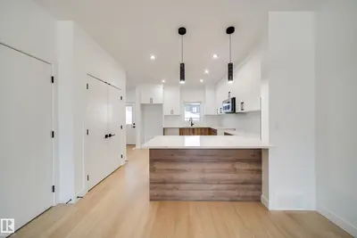 Interior photo 4 of 86 Blackbird Bend