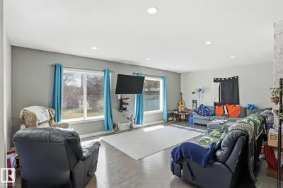 Interior photo 3 of #36 55000 LAMOUREUX DR