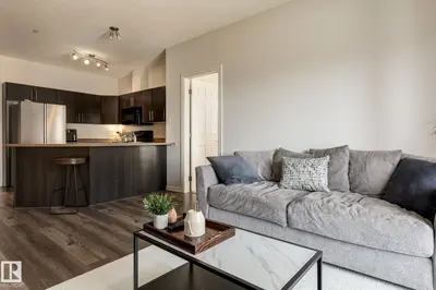 Interior photo 4 of #235 263 MACEWAN RD SW