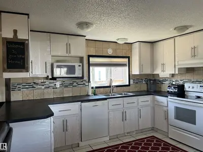Interior photo 4 of 2 SUNSET BV