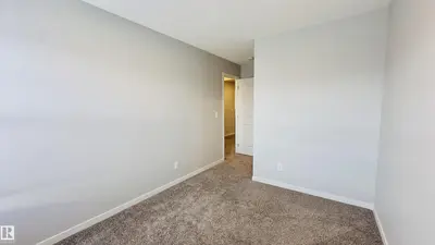 Interior photo 4 of 