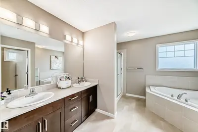 Interior photo 3 of 5147 CRABAPPLE LINK LI SW