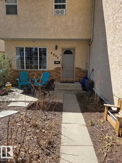 Interior photo 1 of 4804 Landsdowne AV