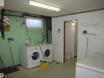 Interior photo 3 of 6832 83 AV NW