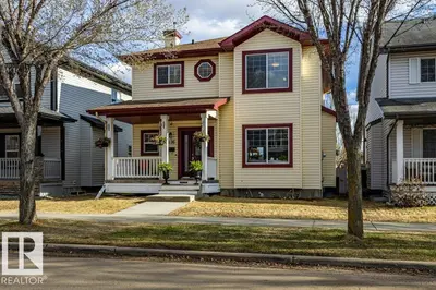 Interior photo 1 of 1676 TOMLINSON CM NW