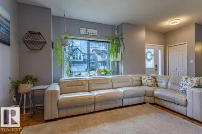 Interior photo 2 of 1676 TOMLINSON CM NW
